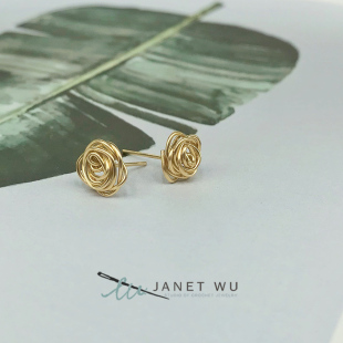 JANETWU原创设计14k包金玫瑰花卉港风养耳钉法式 精致日常小巧配饰