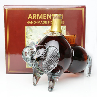 亚美尼亚原装 进口白兰地酒白葡萄酒洋酒威士忌金象造型艺术摆件酒