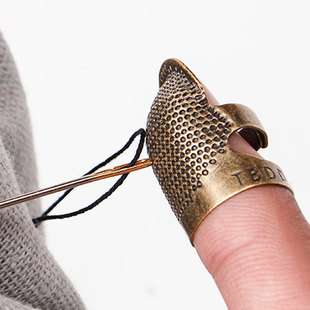 顶针戒指DIY缝纫工具手工防滑刺绣抵戒复古压针器针箍指套