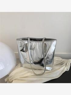 女单肩银色托特包大容简约收纳包潮流时尚 手提包包购物袋 2023新款