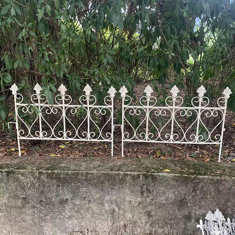 复古篱笆花园庭院装 饰户外栏栅隔断围栏爬藤花架子 铁艺小栅栏欧式