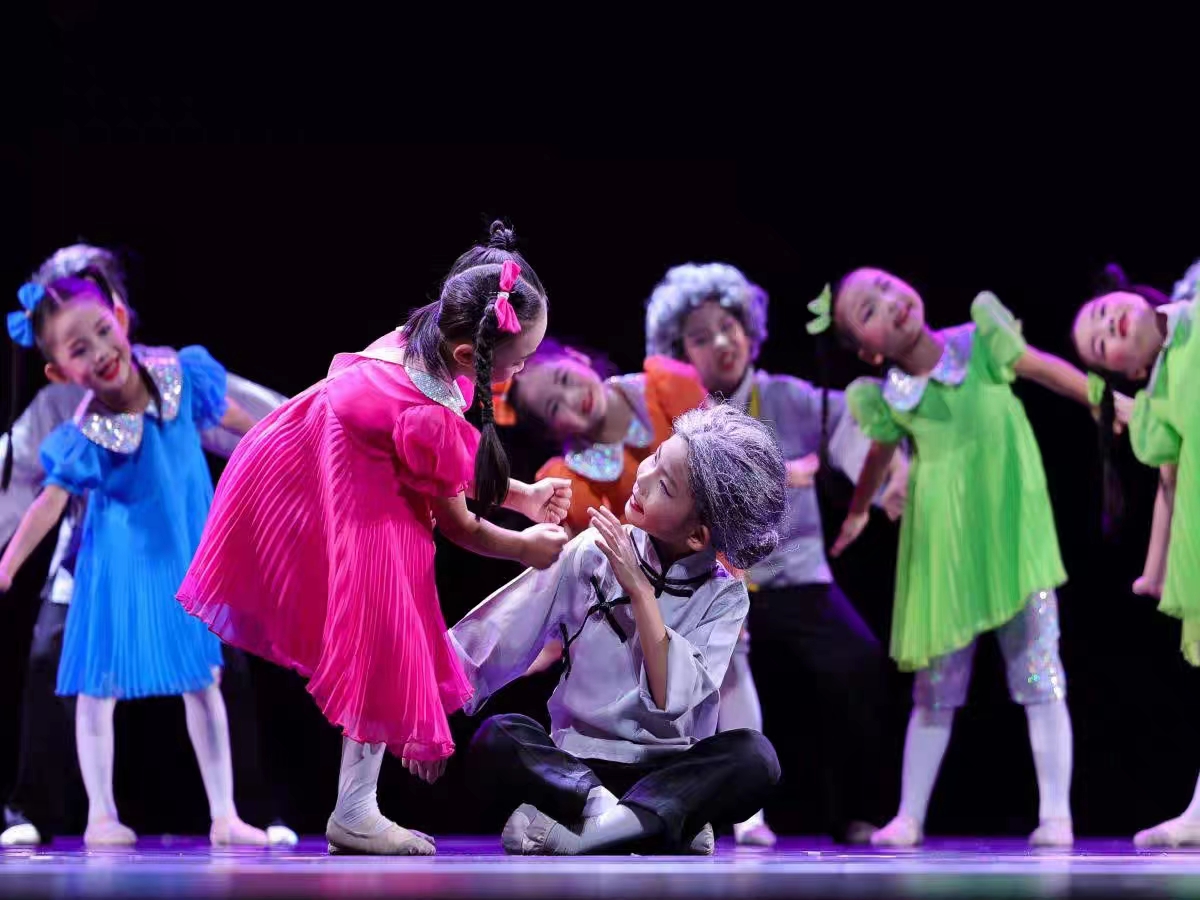 十二届小荷风采宝贝上幼儿园啦舞蹈服女童公主裙演出服奶奶表演服