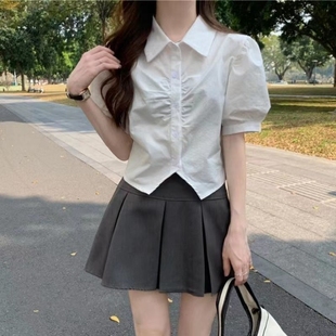 女夏季 新品 白色衬衫 衬衣褶皱不规则短款 上衣女 学院风泡泡短袖