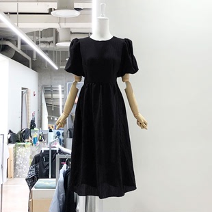 新款 黑色小心机设计感小众连衣裙女时尚 2024夏装 法式 长裙子 中长款