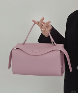 新款 真皮女包粉色牛皮波士顿包单肩斜跨枕头包休闲包手提通勤包包