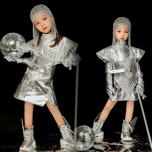 儿童走秀潮服T台演出比赛未来科技感银河系宙创意服装 模卡摄影女