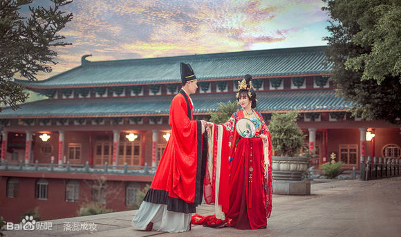 传统中式 创意闺蜜姐妹情侣写真跟拍旅拍 福州汉服婚礼跟拍婚服照