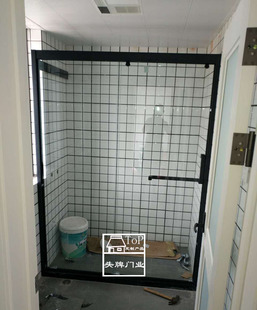定制简易黑色不锈钢一字型淋浴房 钢化玻璃钛合金门淋浴房