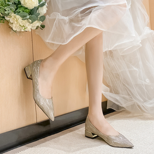 2023年新款 粗跟单鞋 伴娘鞋 防滑孕妇鞋 尖头低跟舒适婚鞋 气质新娘鞋