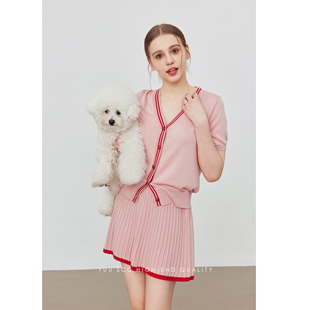 YUUSCC粉色描边天丝短袖 t恤女夏季 2024V领显瘦修身 撞色上衣半身裙