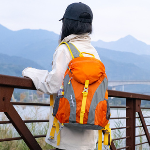 时尚 徒步背包多口袋运动旅游双肩包 户外旅行登山包女轻便2023新款