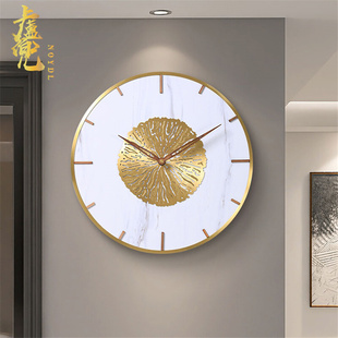 圆形墙上装 饰时钟 NOYDL轻奢风挂钟客厅家用现代简约钟表创意时尚