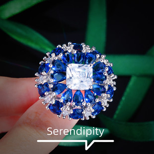高级重工珠宝设计仿矢车菊蓝宝石戒指 贵妇优雅宴会蓝钻彩宝戒指