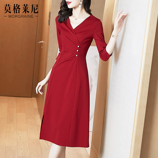 女2024年新款 复古裙子收腰显瘦气质v领红色高级感开叉连衣裙 春装