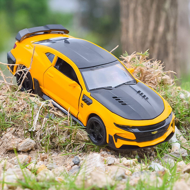 雪佛兰大黄蜂系列皮卡合金车模型 儿童声光回力玩具汽车摆件