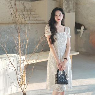 植绒方领白色连衣裙高级感惊艳法式 小个子初恋裙子夏季 泡泡袖 长裙