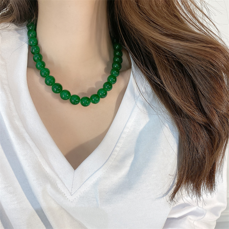 气质锁骨链女2022年新款 ins小众设计绿色玻璃圆珠项链高级感时尚