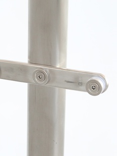 椭圆管夹玻璃立柱 阳台护栏杆 护栏 不锈钢圆管玻璃立柱