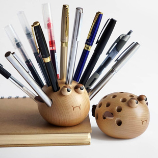 气河豚笔筒收纳盒儿童可爱创意礼物办公室笔插实木质桌面摆件生