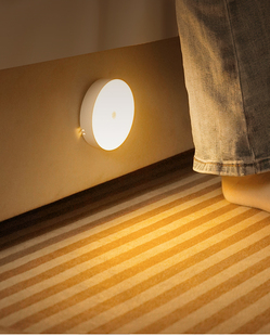 人体感应灯家用走廊过道楼道智能声控卧室无线自粘充电磁吸小夜灯