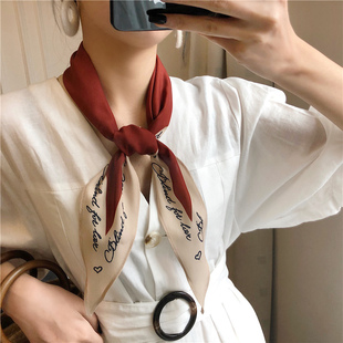 韩国chic菱形装 饰小丝巾欧美气质字母黑色发带尖角小领巾头巾围巾