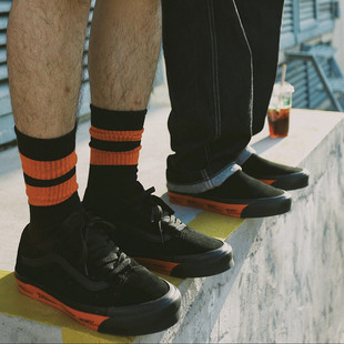 滑板鞋 WTAPS日潮黑橙黑红低帮一脚蹬男鞋 流行前线 刘耀文同款