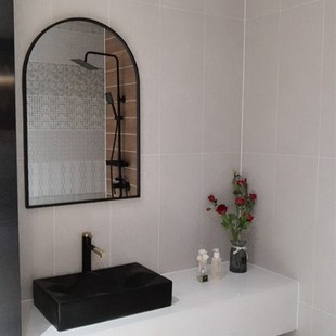 北欧浴室镜化妆镜洗手间镜子长方形半圆形艺术化V妆室镜子拱形