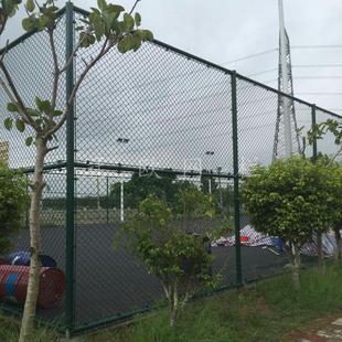 篮球场足球场围网网球包塑勾花网防护网护栏网pe菱形运动场