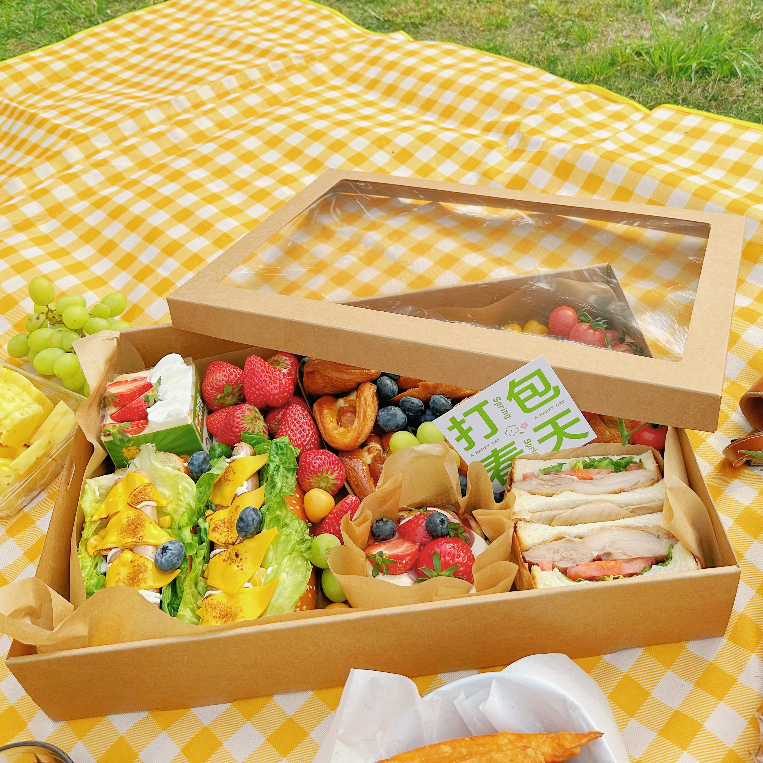 甜品打包盒长方形牛皮纸开窗盒 寿司水果轻食盒 下午茶露营野餐盒