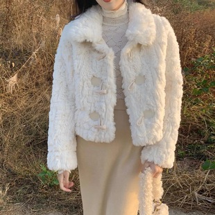 羊羔毛夹棉外套女2023秋冬新短款 牛角扣小个子韩版 白色时尚 厚上衣