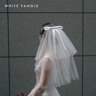 WHITE FANGLE 艾蔻 短头纱缎边蝴蝶结婚礼领证旅拍新娘可爱礼物