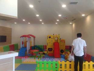 促销 幼儿园儿童室内组合游乐设施肯德基滑滑梯4S店儿童区游乐场