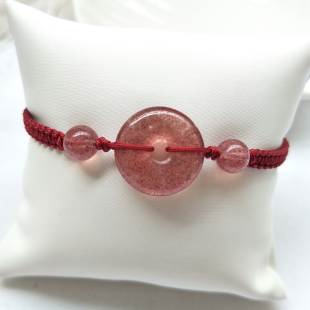 天然草莓晶平安扣本命年转运红绳手链女小众设计轻奢精致编织手绳
