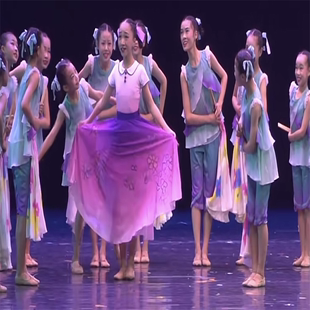 花裙摆中国风现代舞蹈服装 六一节表演服 小荷风采儿童演出服妈妈