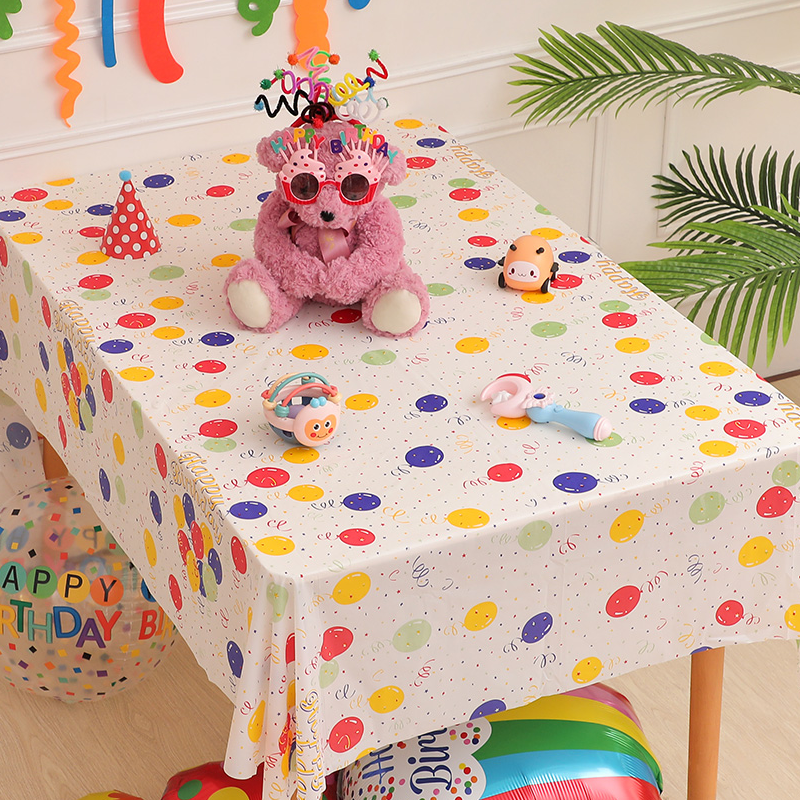 宝宝满月百天布置用品儿童生日派对装 饰创意波点一次性纯色餐桌布