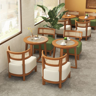 咖啡店洽谈桌椅组合设计师奶茶店藤编实木北欧椅子甜品店休闲桌椅