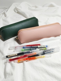 韩国简约三角皮质铅笔袋男女大容量高中学生文具袋化妆粉刷子笔包