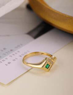 柏铖珠宝原创设计饰品18K金镶嵌祖母绿钻石戒指