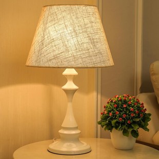 客厅灯现代简约时尚 温馨遥控卧室床头柜台灯创意床头灯 北欧美式