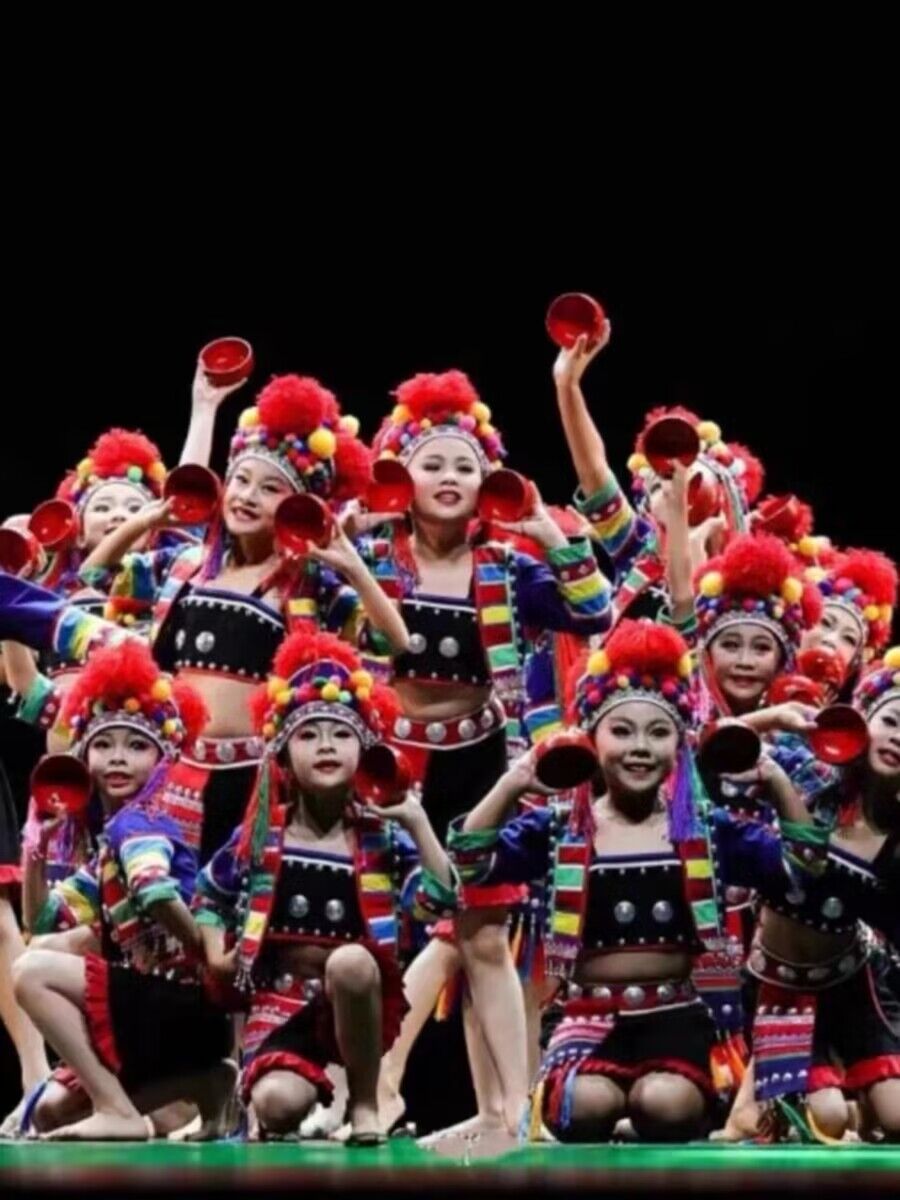 我家住在梯田边舞蹈服儿童民族舞蹈服苗族彝族土家族瑶族演出服装